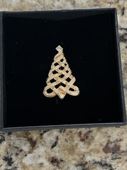 Vintage Avon gold Tone With rhinestone Christmas Brooch