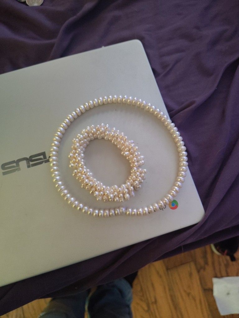Pearl Choker And Bracelet
