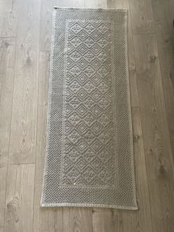 Cost Plus World Market Gray Woven Bath Mat