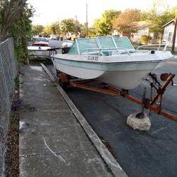  bowrider  Boat/ And Trailer 