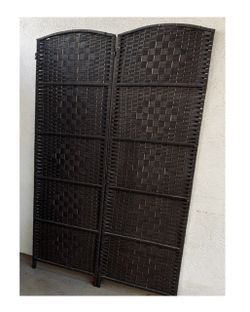 Privacy dividers two panel brown