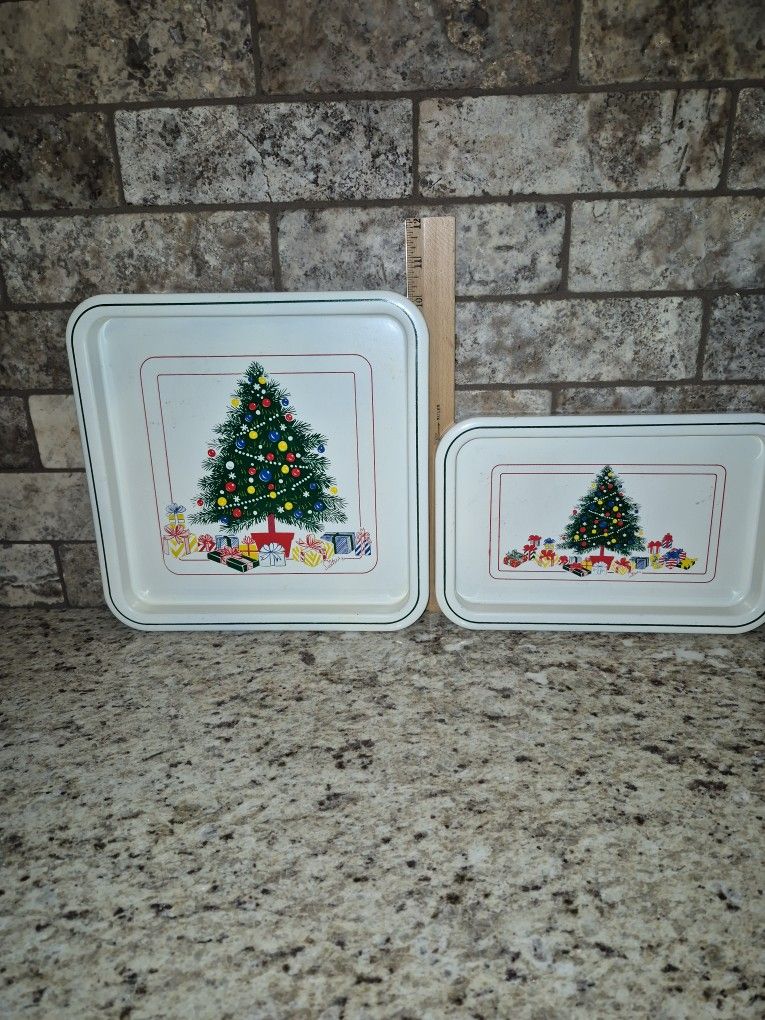 Set Of 2 Vintage Saltera Himark Plastic Christmas Trays