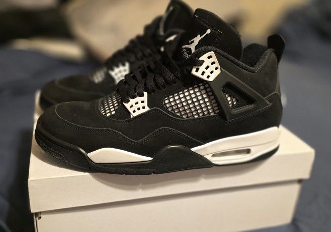 Jordan 4 Retro White Thunder
