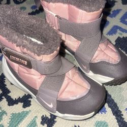 Little Girls Nike Snow Boots Size 11 