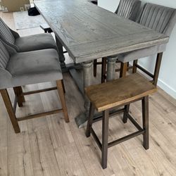 Good Dining Table And Chairs For Sale