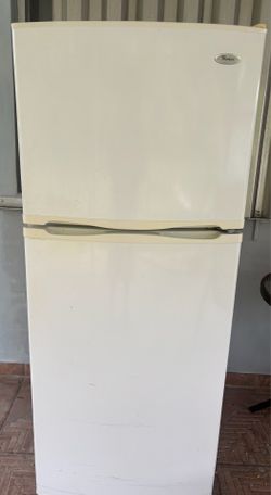 Refrigerador whirlpool 24”