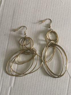 Gold ear rings