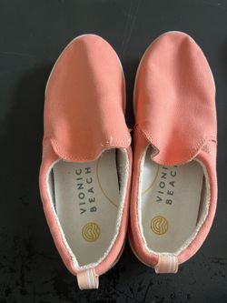 Vionic beach Tennis Shoes Size 5
