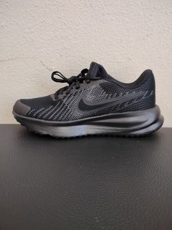 Nike Women's Run Defy Running Shoes Sz 7