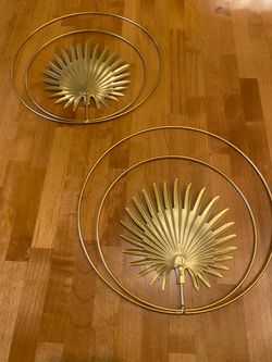 Gold metal leaf set of 2 wall art hangings. 11 inch. MCM style / vintage. Good condition.