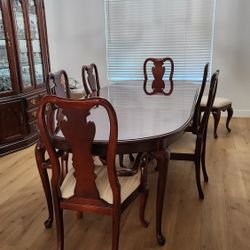 Thomasville Queen Ann dining table