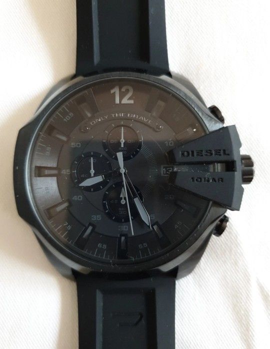 Diesel
Men's Chronograph Mega Chief Black Silicone Strap Watch 51x59mm DZ4378