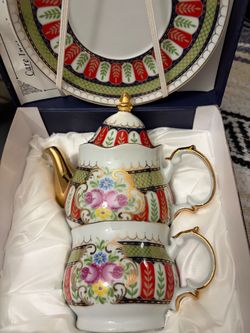Sorelle Fine Porcelain Floral Tea Set with Saucer