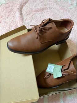 Dress shoes
