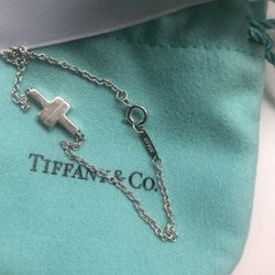 Tiffany t two store single chain bracelet