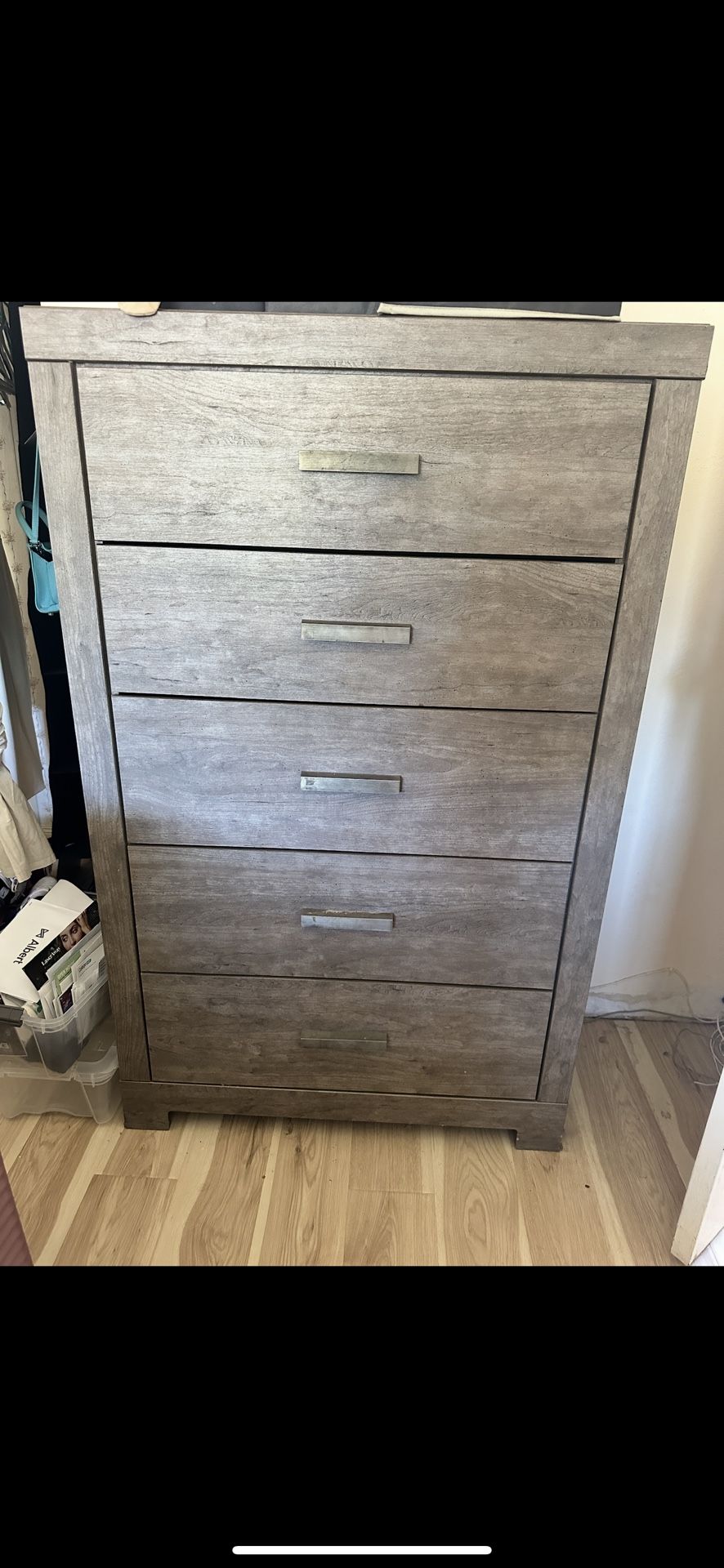 Ashley Furniture Dresser Set 