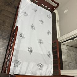 Toddler bed + Mattress