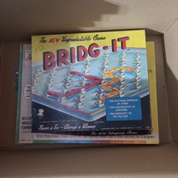 1960 BRIDG-IT Unpredictable Board Game Hassenfield Bros, Inc
