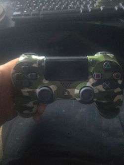 PLAYSTATION CONTROLLER