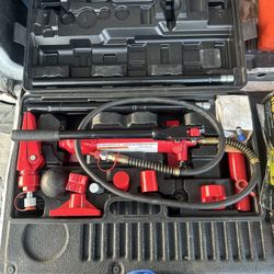 PITTSBURGH 4 Ton Portable Hydraulic Equipment Kit