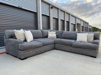 Beautiful Cindy Crawford Sectional! πππ