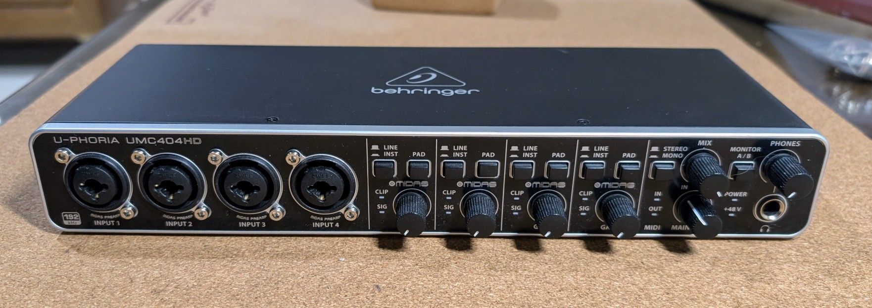 Behringer UMC404HD USB Audio/MIDI Interface