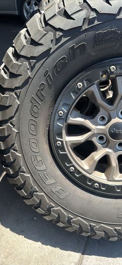 Jeep rubicon rines y llantas