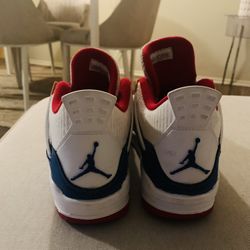 Jordan Size 4.5 Y