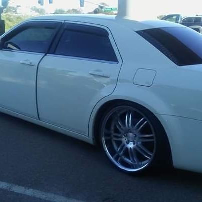 2006 Chrysler 300 112,000 Miles Original White Outside Black Inside Rims Are 22 I'llInch Rims And Tires