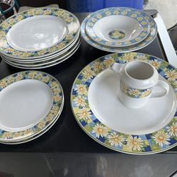 Total Of 11 Pieces Of Plate 