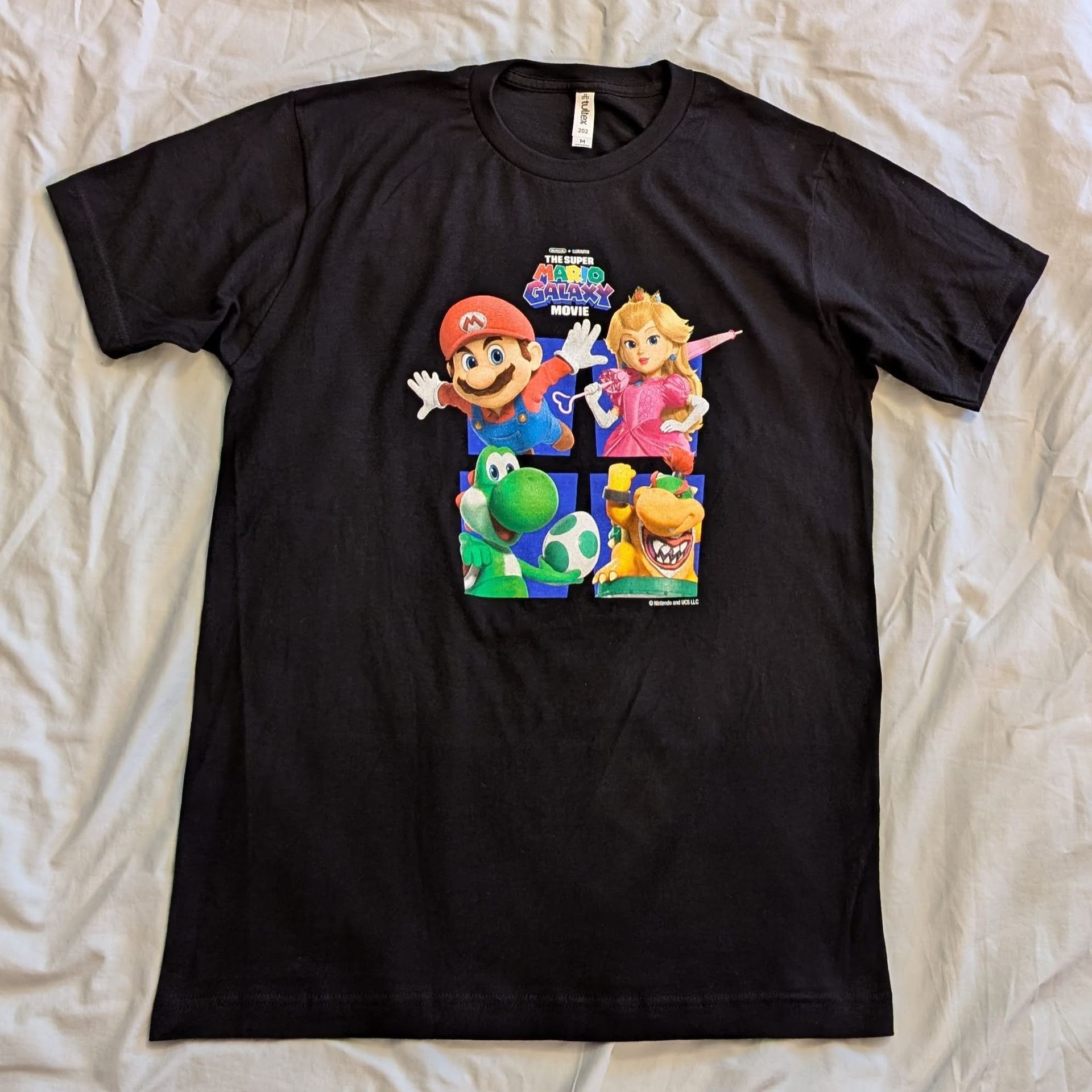 New Super Mario Galaxy Movie T-Shirt Mens Size Medium M Luigi Princess Peach Yoshi