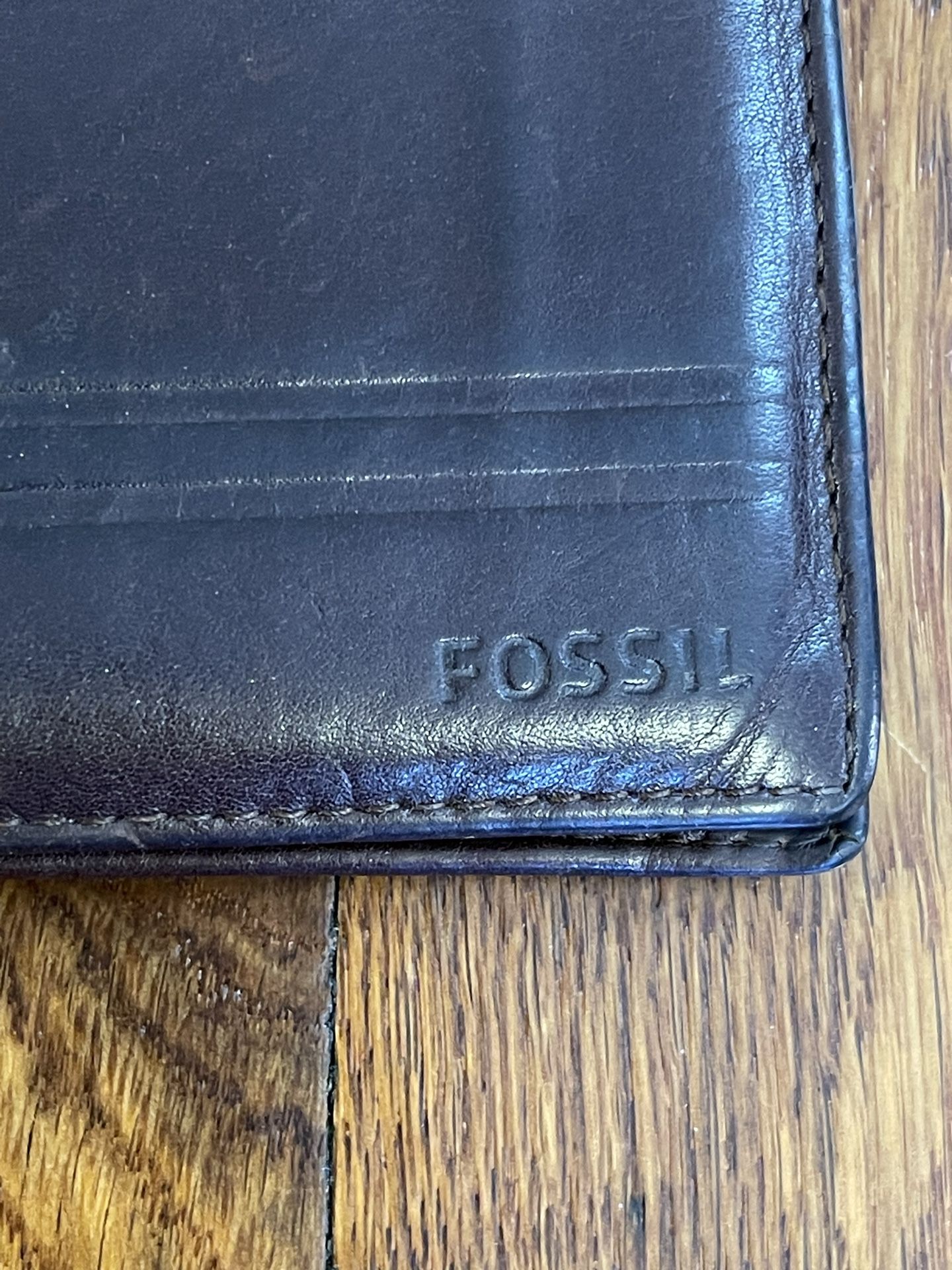 Beautiful Fossil Leather Bi-Fold Wallet