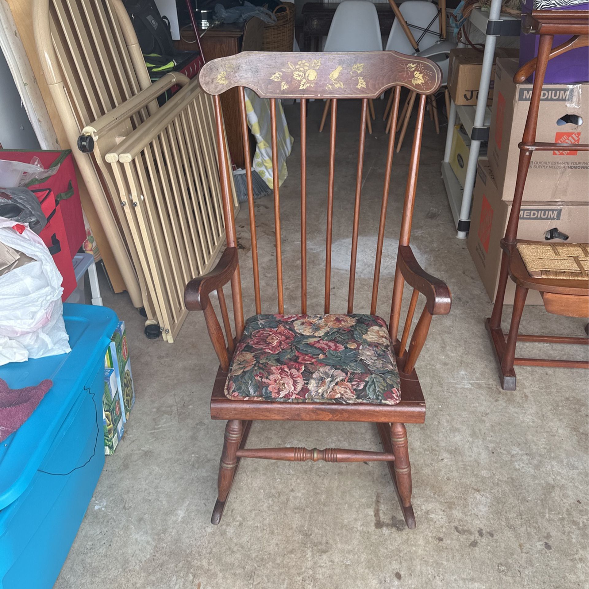 Wooden / Rockinging Chair 