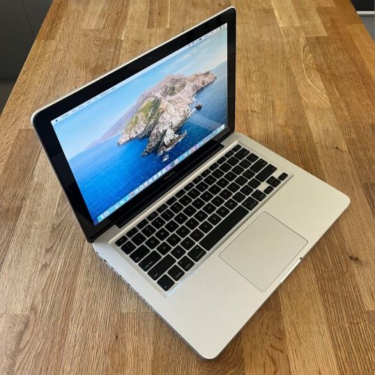 Apple MacBook Pro Laptop 