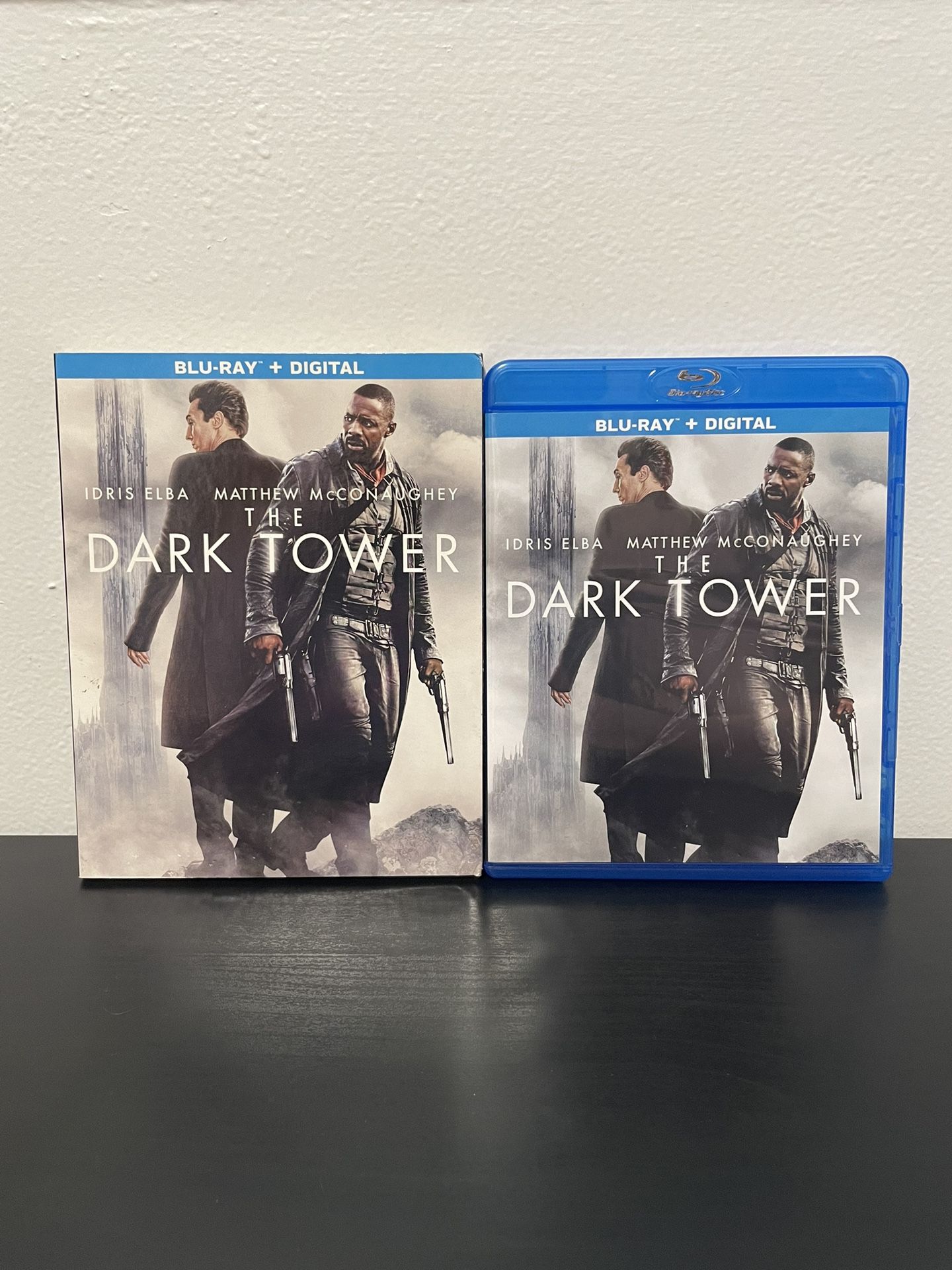 The Dark Tower Blu-Ray Movie w/ Slipcover Idris Elba Mathew McConaughey 2017