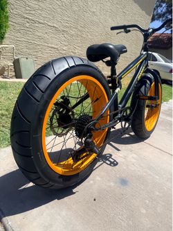 20″ Mongoose Massif  Rare, Disc Breaks, Ready to ride