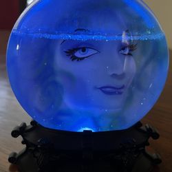 Disney Haunted Mansion Madame Leota Snow Globe