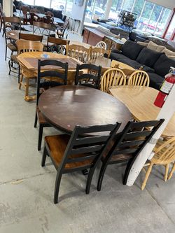Round Black Brown Dining Table And Chairs Set (in Store)