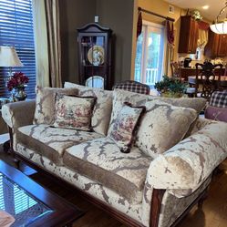 Ethan Allen Sofa very good condition