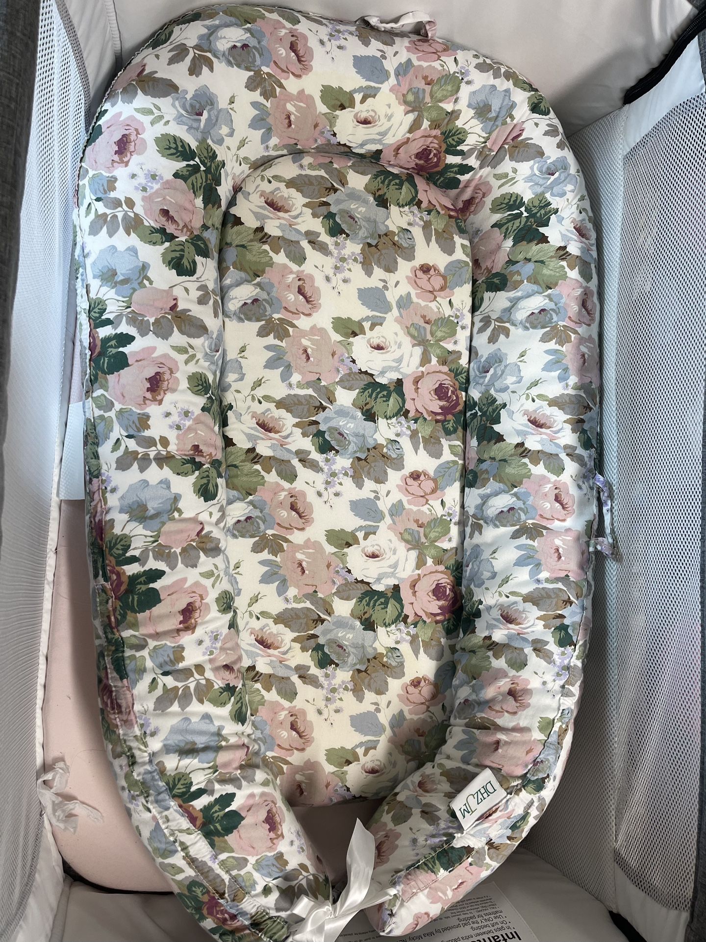 Baby Lounger Nest/ Baby Sleeper 