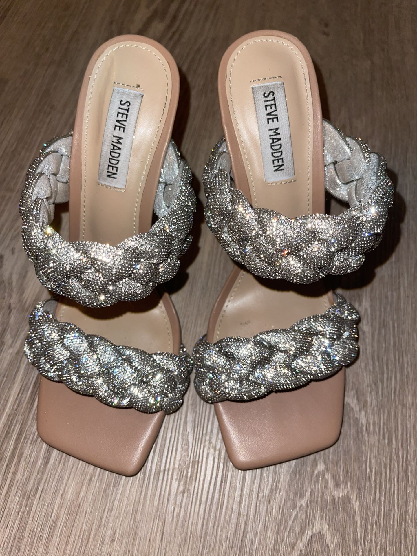 BRAND NEW WITH BOX STEVE MADDEN KENLEY SILVER RHINESTONE HEELS Size 8