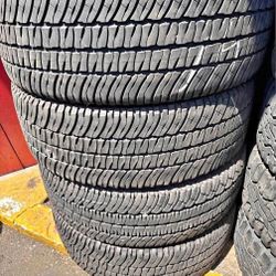 275:65R20 LT Michellines Usadas En Perfecta Condición De Vida Las Cuatro 