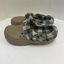 Crocs Fur Lined Clogs Shoes Plaid Mens 7 Womens 9 Slip On