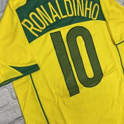 Brasil 2004 Retro Home Jersey Ronaldinho/10 Size Large 