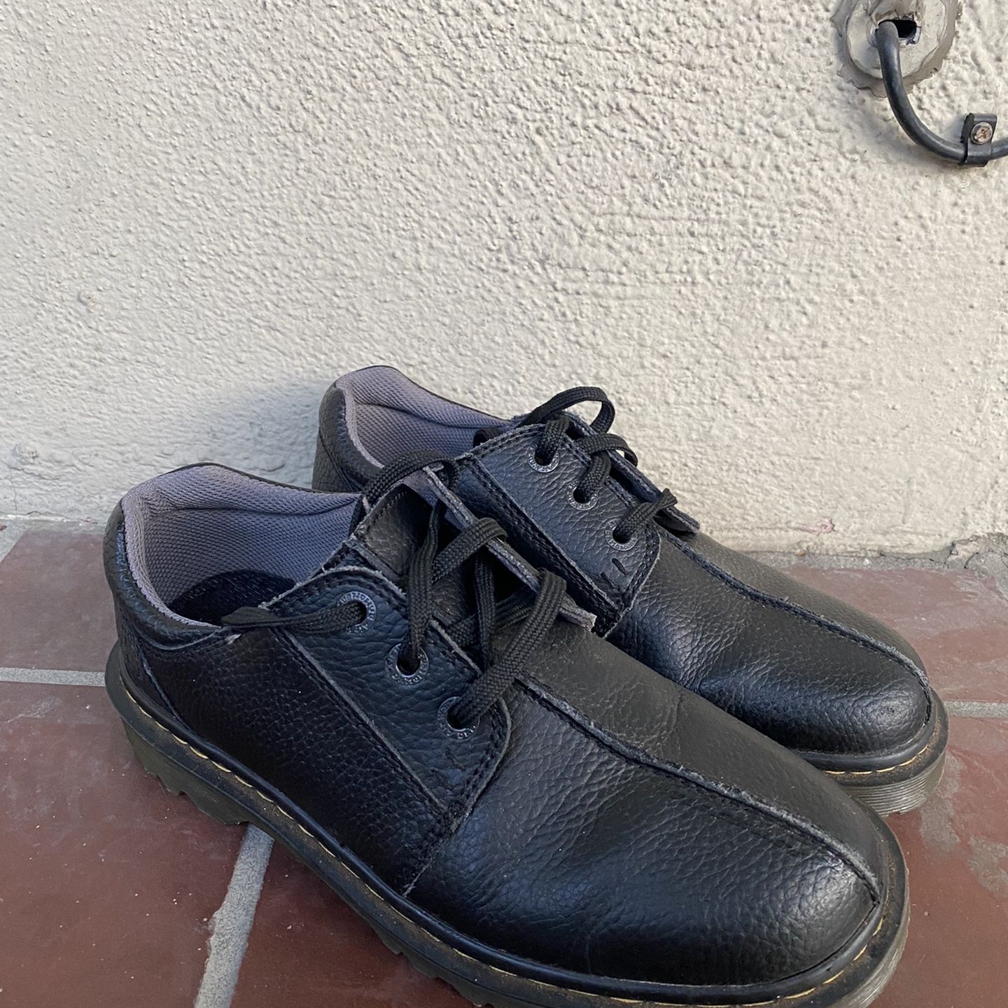 Dr Doc Martens Marchant Split Toe Shoes - UK 7 / US 8 / EU 41 for Sale in  San Jose, CA - OfferUp