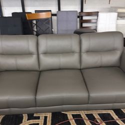 New Top Grain Genuine Leather 82x37 Couch / Free Delivery 
