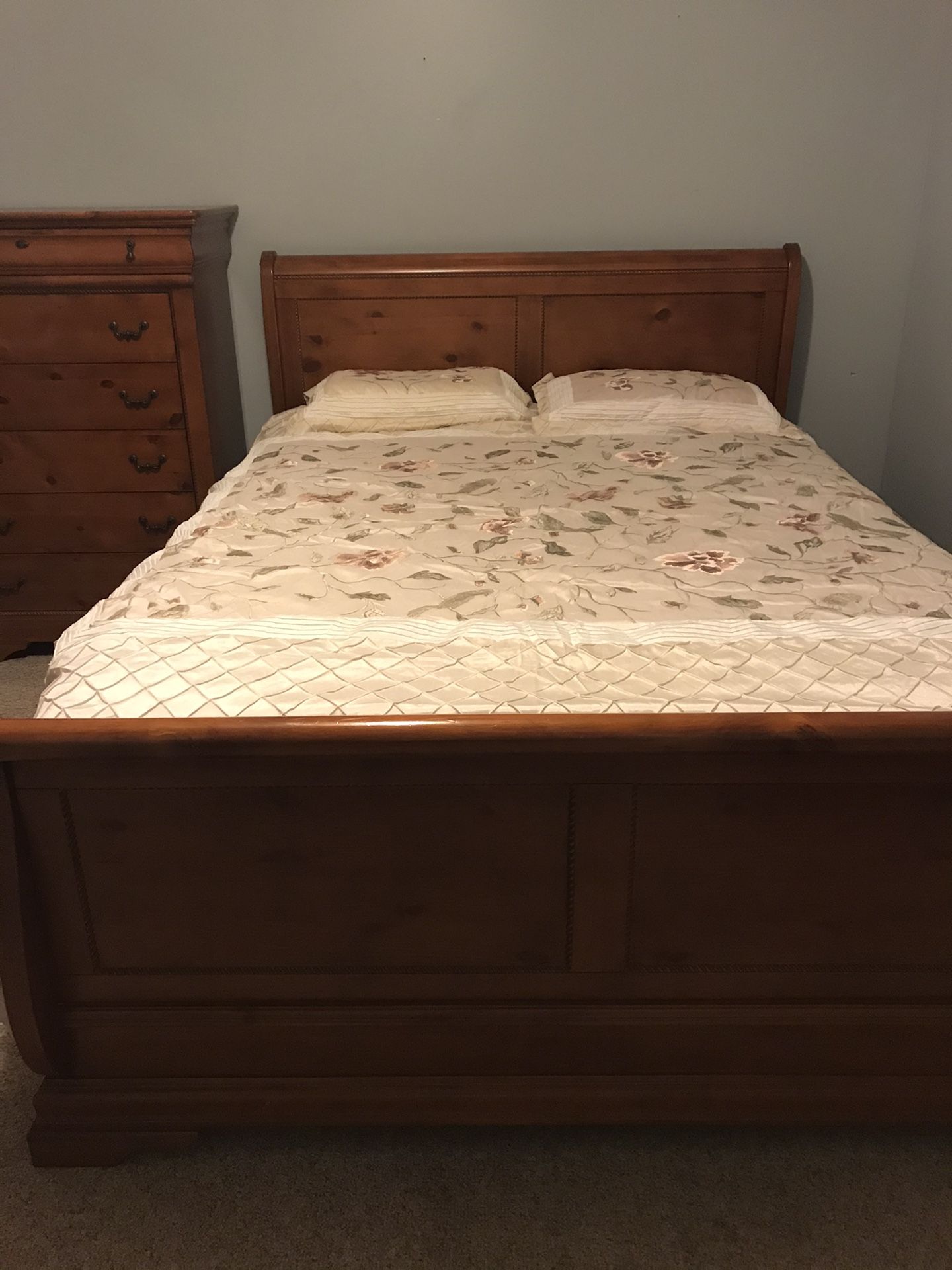 Queen Bedroom set