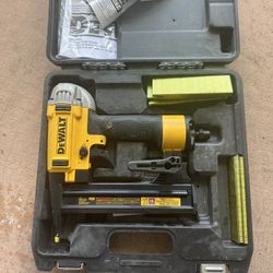 Nail Gun Dewalt