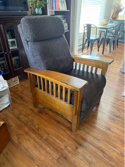 Best Home Furnishings Mission Recliner
