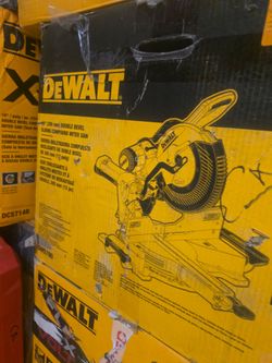 DeWalt 12" Double Bevel Sliding Compound Miter Saw